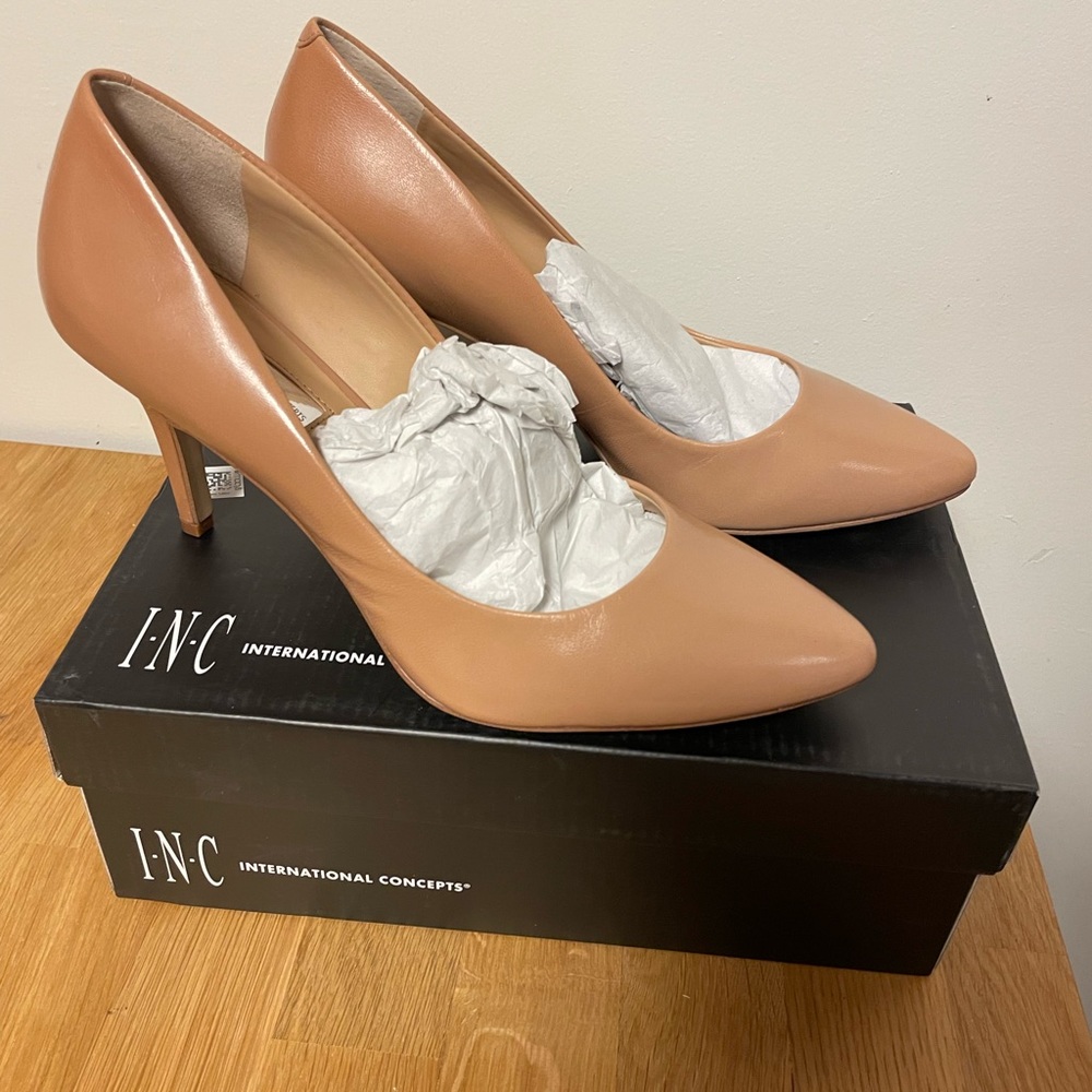 INC International concepts women’s pumps